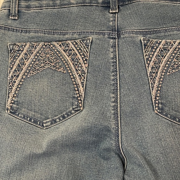 Gloria Vanderbilt All Around Slimming Jordyn Jeans 8 Petite - Picture 8 of 9